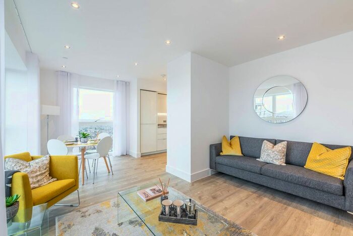 2 Bedroom Flat To Rent In Lyon Road, Harrow, HA1