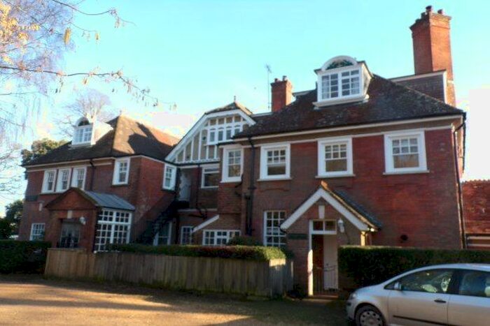 2 Bedroom Flat To Rent In Annesley House, Lyndhurst SO43