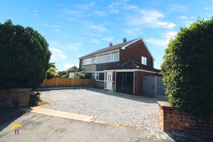 3 Bedroom Semi-Detached House To Rent In Bullivant Road, Hatfield, Doncaster, DN7