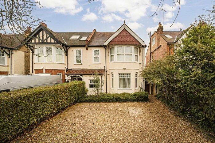 3 Bedroom Flat For Sale In Woodfield Road, Ealing, W5