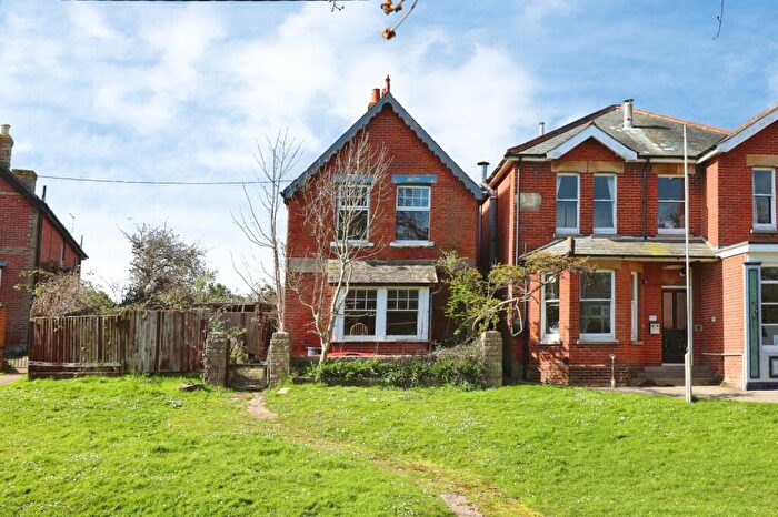 2 Bedroom Detached House For Sale In Queens Road, Freshwater, Isle Of Wight, PO40