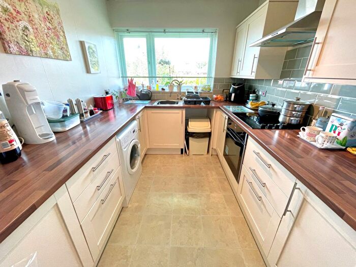 2 Bedroom Flat For Sale In Sea Avenue, Rustington, West Sussex, BN16