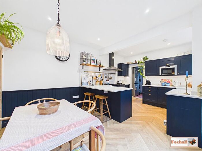 4 Bedroom Semi-detached House For Sale In St. Johns Road, Ipswich, IP4