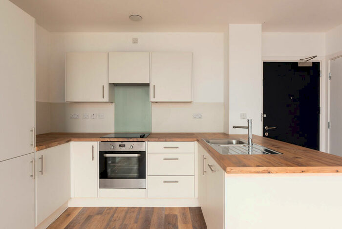 2 Bedroom Flat To Rent In The Wullcomb, Highcross Street, Leicester, LE1