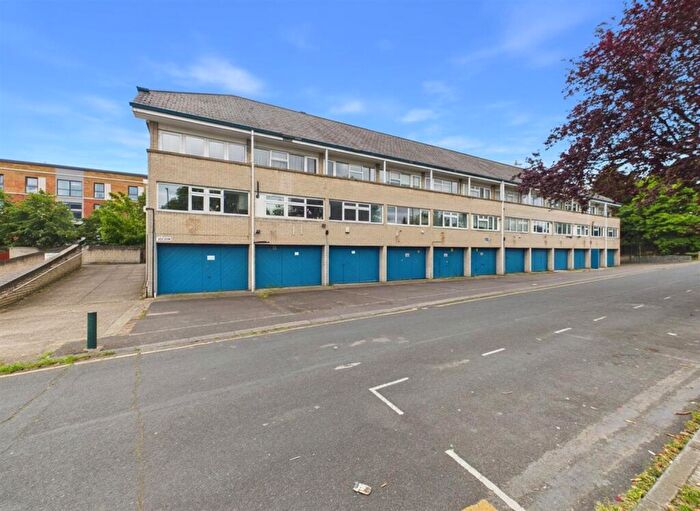 2 Bedroom Apartment For Sale In Victoria Road, Ruislip, HA4