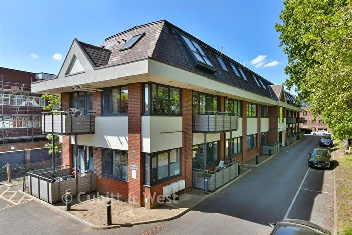 2 Bedroom Flat For Sale In Challenge Court, Leatherhead, Surrey, KT22