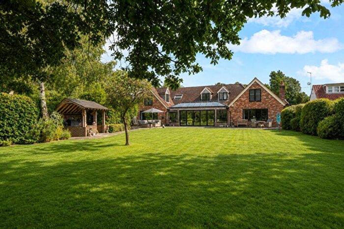 4 Bedroom Detached House For Sale In Oxted Green, Milford, Surrey, GU8