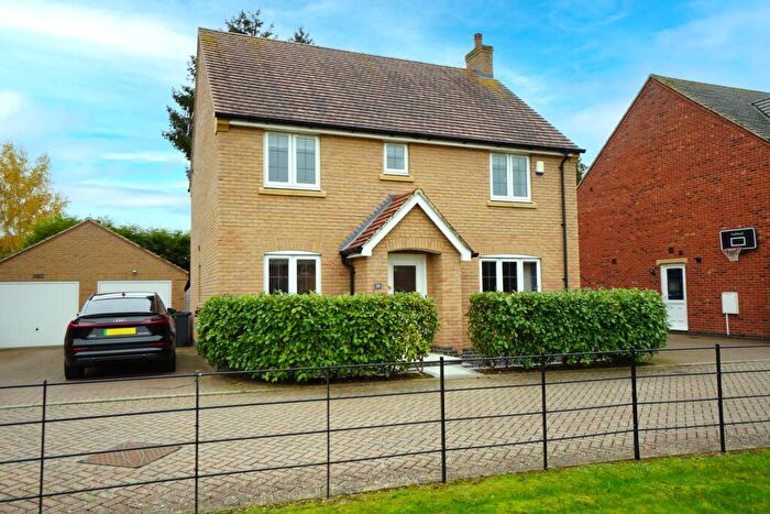 4 Bedroom Detached House For Sale In Wicket Close, Loughborough, LE11