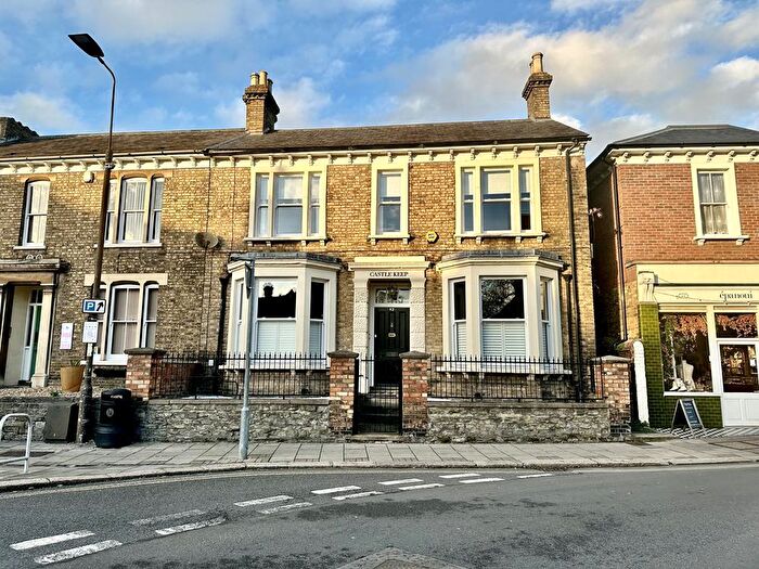 4 Bedroom Property To Rent In Mill Street, Bedford, MK40