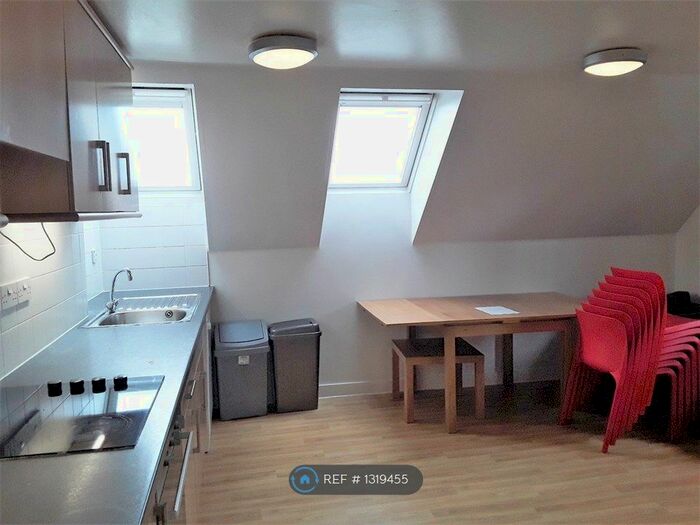 7 Bedroom Flat To Rent In Sarum Road, Winchester SO22