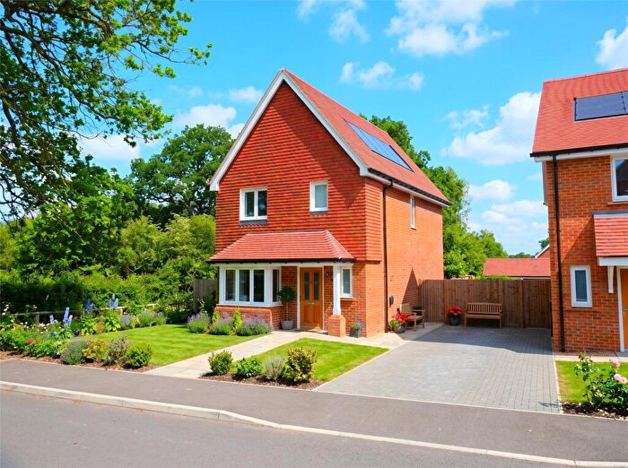 3 Bedroom Detached House For Sale In Manorwood, West Horsley, Leatherhead, Surrey, KT24