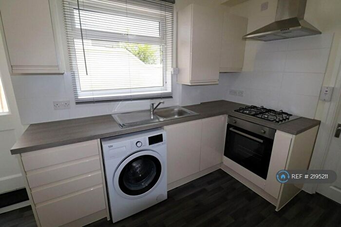 1 Bedroom Flat To Rent In Gray Street, Northampton, NN1