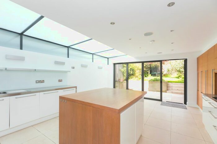 4 Bedroom Terraced House To Rent In Grove Hill Road, London, SE5