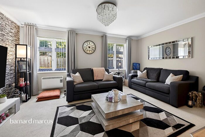 2 Bedroom Flat For Sale In Brighton Road, Hooley, Coulsdon, CR5