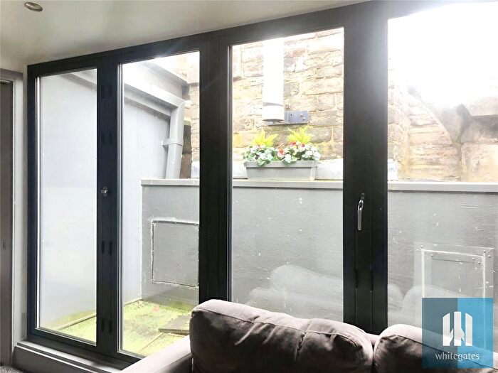 2 Bedroom Flat To Rent In Britannia Buildings, St Peters Street, Huddersfield, HD1