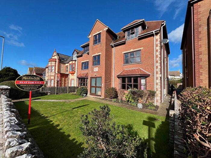 2 Bedroom Flat For Sale In Victoria Avenue, Swanage, Dorset, BH19