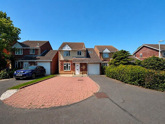 4 Bedroom Detached House For Sale In Anne Boleyn Close, Eastchurch, Sheerness, ME12