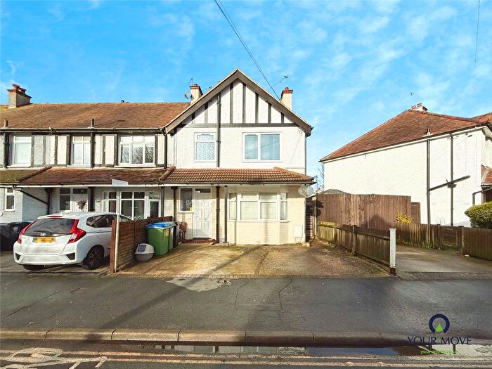 2 Bedroom Flat For Sale In Hawthorn Road, Bognor Regis, West Sussex, PO21