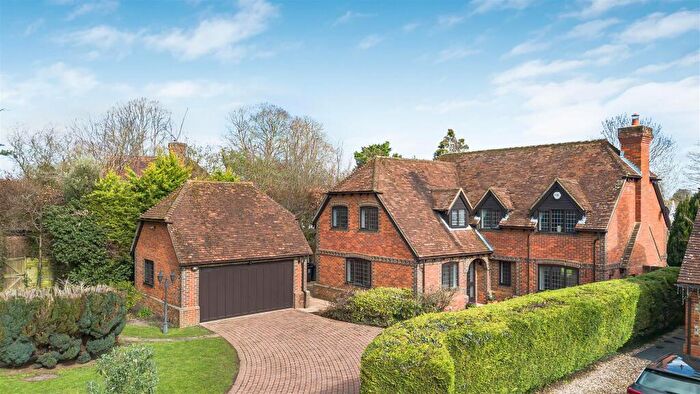 5 Bedroom Detached House For Sale In Camley Park Drive, Maidenhead, Pinkney's, SL6