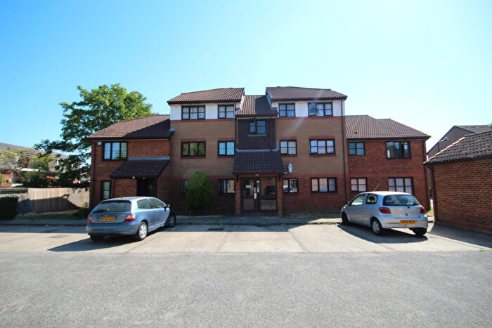 2 Bedroom Flat To Rent In Conifer Way, Wembley, Middlesex, HA0