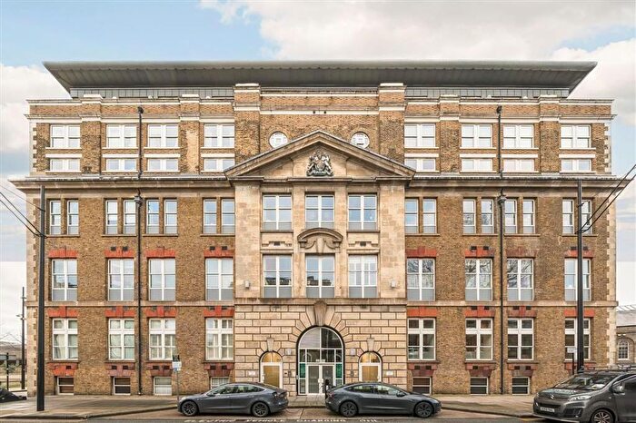 2 Bedroom Flat For Sale In Cadogan Road, Woolwich, SE18