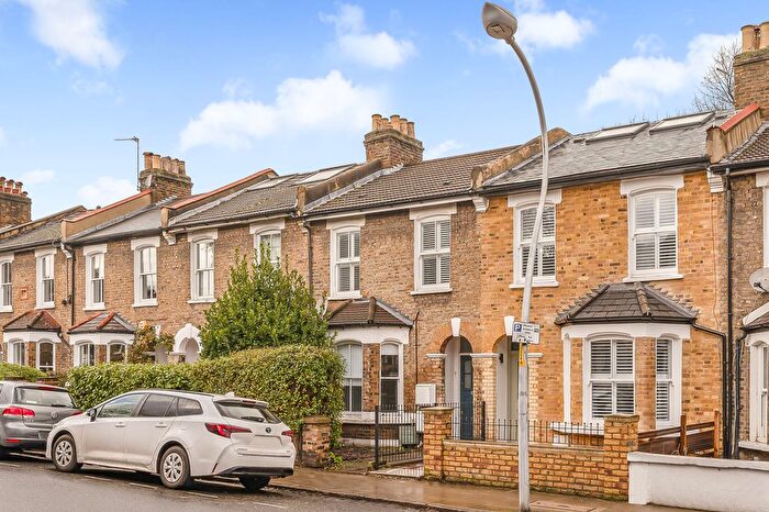 1 Bedroom Flat For Sale In Oglander Road, Peckham, SE15