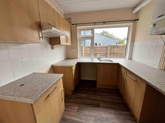 Studio To Rent In , GL15 - Photo 2