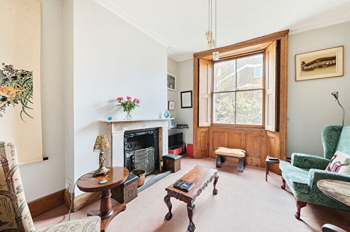 3 Bedroom Terraced House For Sale In Trigon Road, London, SW8