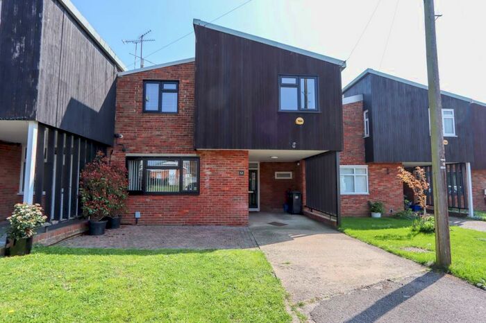 4 Bedroom Terraced House For Sale In Stewards Green Road, Epping, CM16