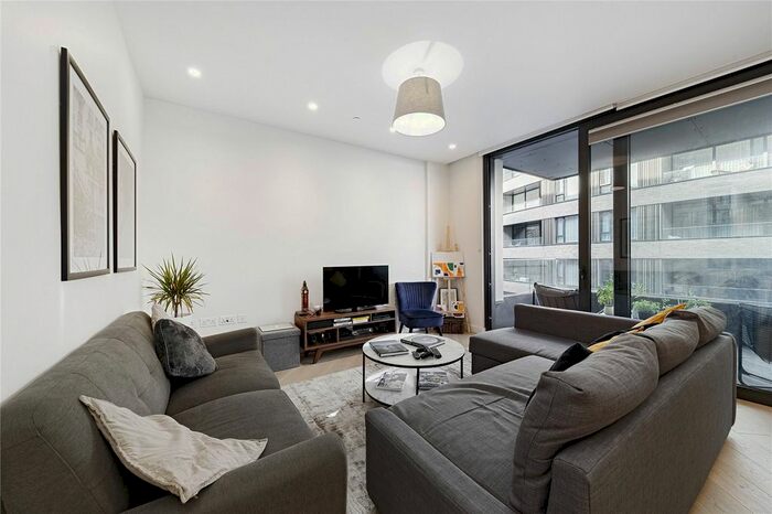 1 Bedroom Flat To Rent In Wood Crescent, Television Centre, White City, London, W12