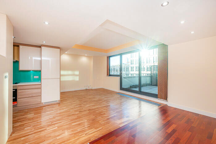 2 Bedroom Apartment To Rent In Lexington Apartments, City Road, London, EC1Y