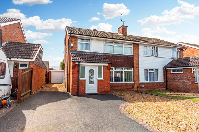 3 Bedroom Semi-Detached House For Sale In Duchy Close, Higham Ferrers, NN10