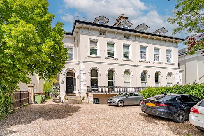 3 Bedroom Flat To Rent In Lansdown Road, Cheltenham, GL51