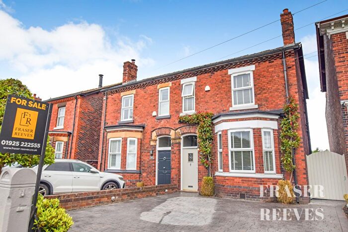 3 Bedroom Semi-Detached House For Sale In Newton Road, Lowton, Cheshire, WA3