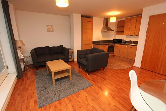 2 Bedroom Flat To Rent In Aspect, Elmwood Lane, LS2