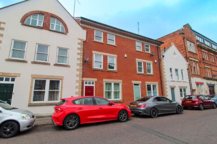3 Bedroom Town House For Sale In West Hill Road, Bournemouth, BH2