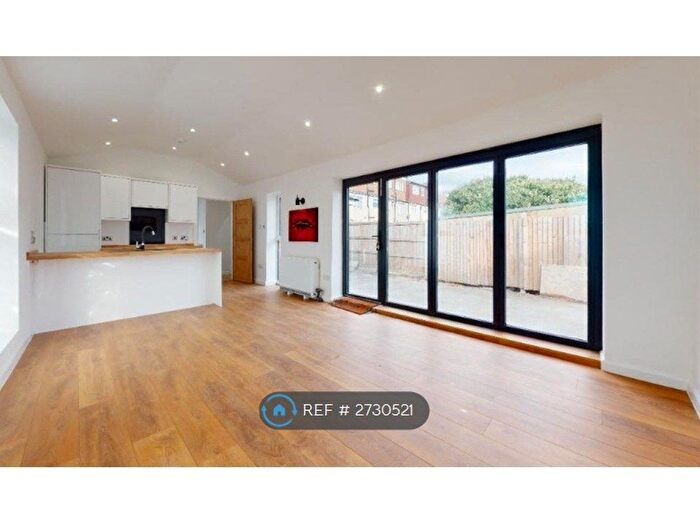 1 Bedroom Detached House To Rent In Abbotts Road, Mitcham, CR4