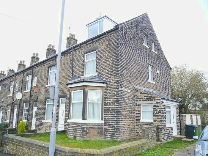 4 Bedroom End Of Terrace House To Rent In Bowling Hall Road, Bradford BD4