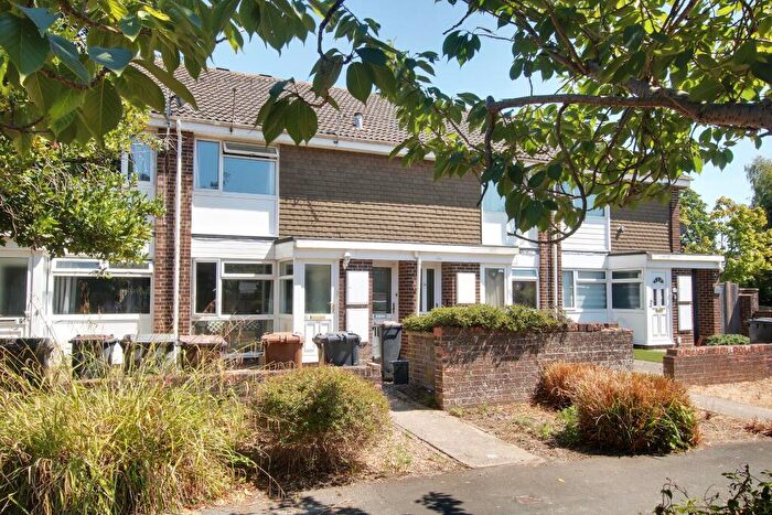 1 Bedroom Ground Maisonette For Sale In North Baddesley, Southampton, SO52