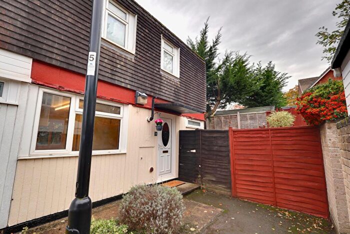 2 Bedroom End Of Terrace House For Sale In Falaise Close, Lordswood, SO16