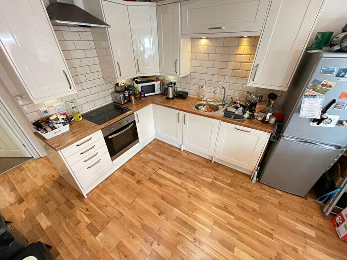 2 Bedroom Flat To Rent In Walker View, Newton Garth, Leeds, LS7