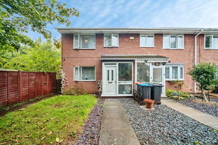3 Bedroom End Of Terrace House For Sale In Larch Grove, Bletchley, Milton Keynes, Buckinghamshire, MK2