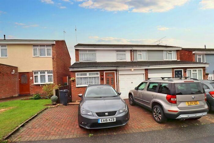 3 Bedroom Semi-Detached House To Rent In Fisher Way, Braintree, CM7