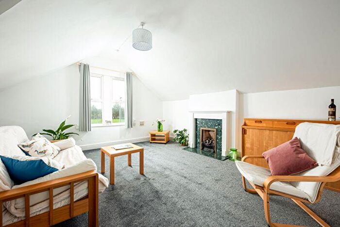 1 Bedroom Flat For Sale In Combe Park, Bath, BA1