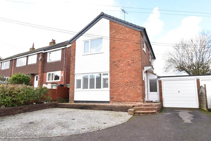 3 Bedroom Detached House For Sale In School Lane, Platts Heath, ME17