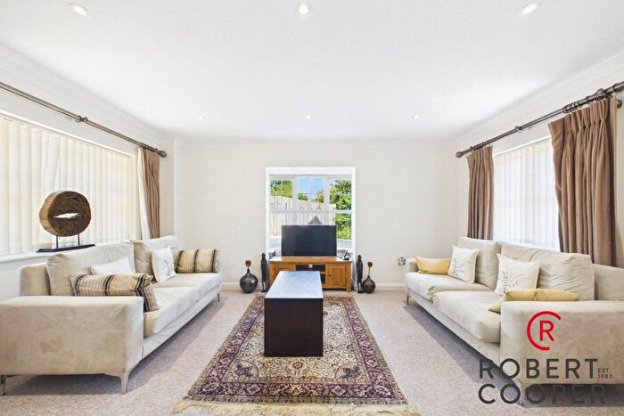 3 Bedroom Detached House For Sale In Aspen Grove, Pinner, HA5