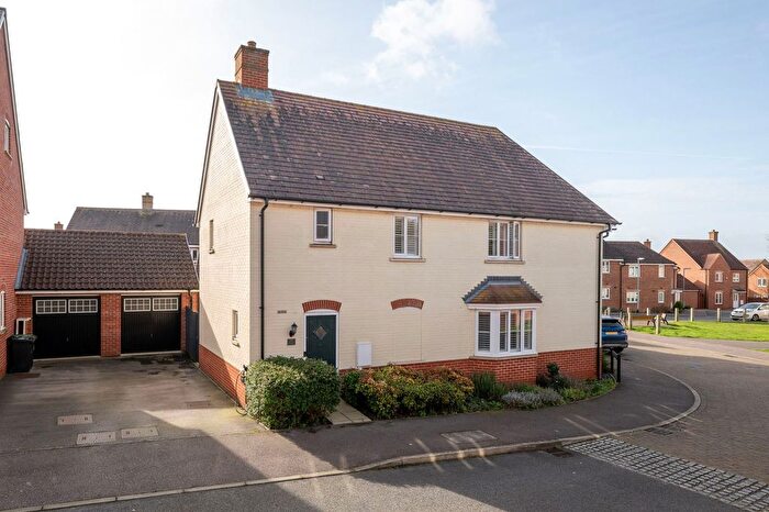 3 Bedroom Semi-Detached House For Sale In Meadowsweet Way, Stotfold, Hitchin, SG5