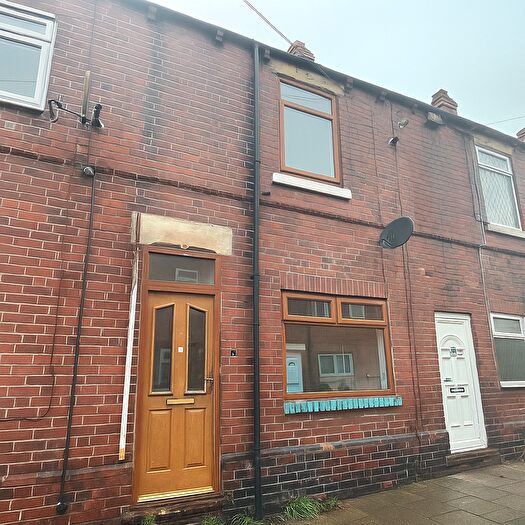 2 Bedroom Terraced House To Rent In West Street, Hemsworth, Pontefract, WF9
