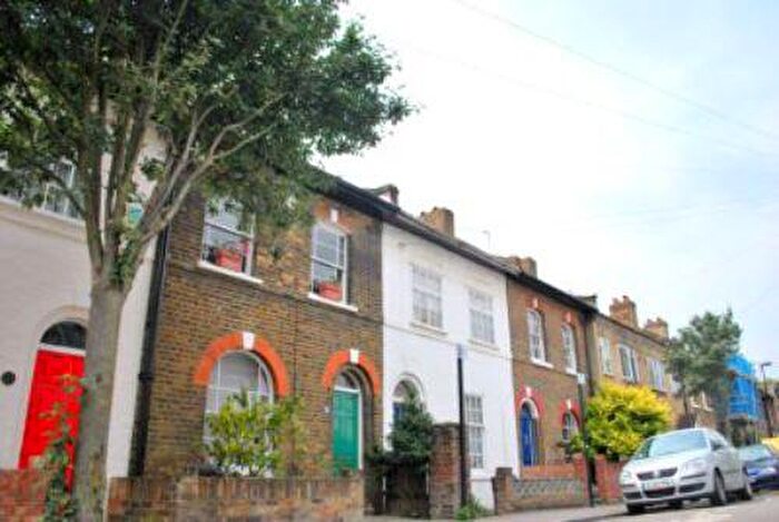 4 Bedroom House To Rent In Mitford Road, Archway, N19