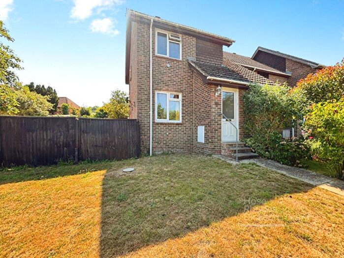 2 Bedroom Semi-Detached House To Rent In Shide Road, Newport, PO30